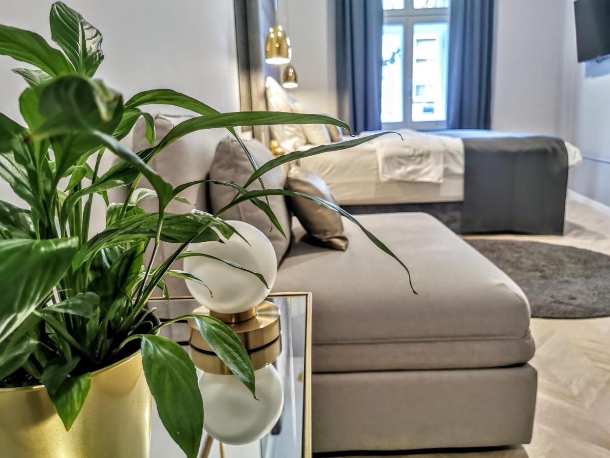 Mint Boutique Studio Apartments Загреб Экстерьер фото